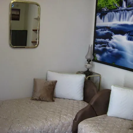 Yasica 2 Casa de hóspedes