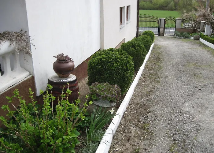 Apartment Yasica 2 3*