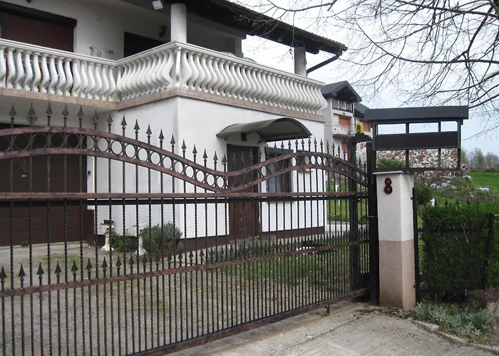 Apartment Yasica 2 3* Izačić